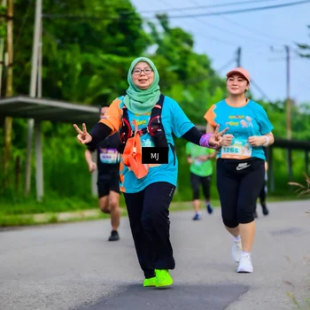 Runner Photo 8302824