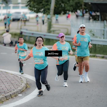 Runner Photo 8302828
