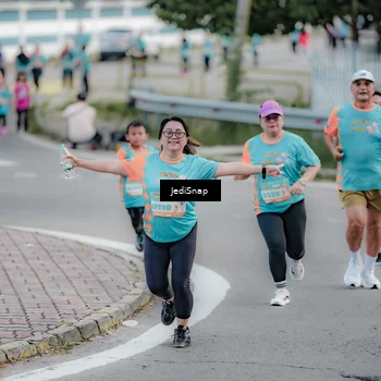 Runner Photo 8302848