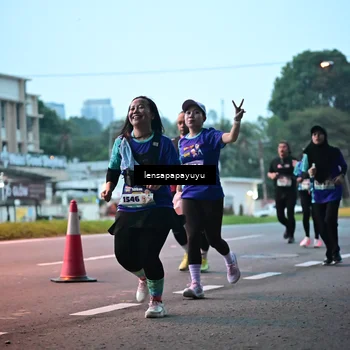 Runner Photo 8302851