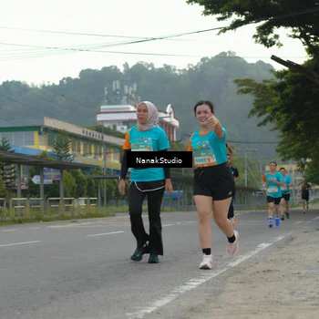 Runner Photo 8302858