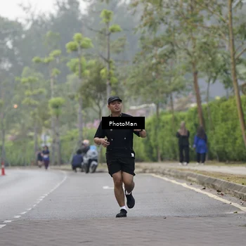 Runner Photo 8302862