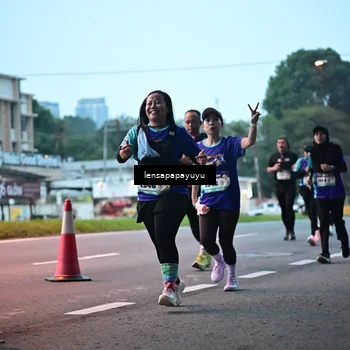 Runner Photo 8302865