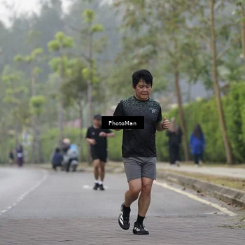Runner Photo 8302866