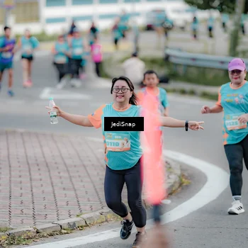 Runner Photo 8302870