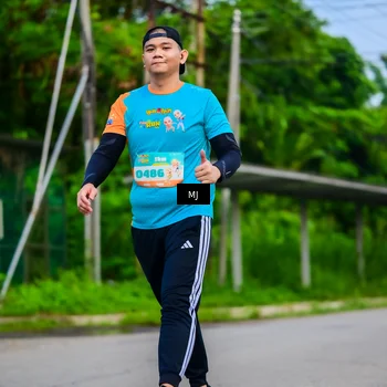 Runner Photo 8302909