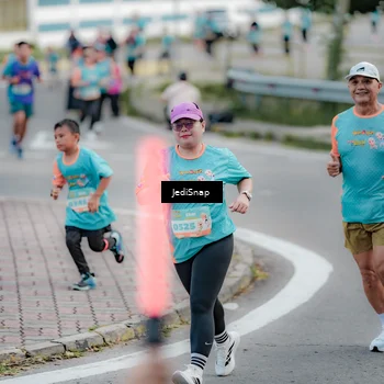 Runner Photo 8302917