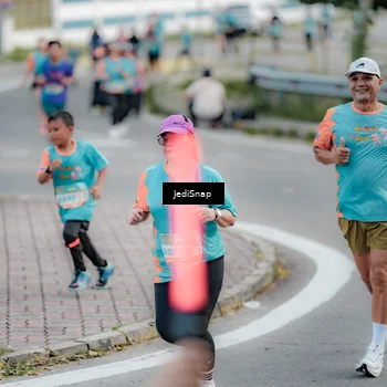 Runner Photo 8302927