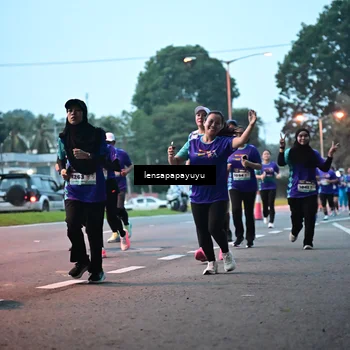 Runner Photo 8302933