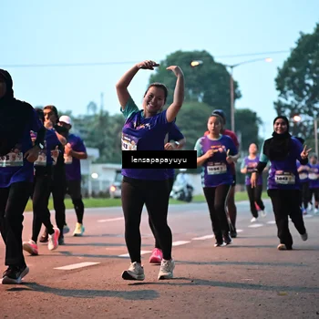 Runner Photo 8302941
