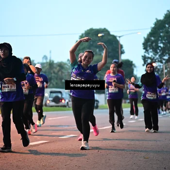 Runner Photo 8302948