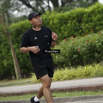 Runner Photo 8302998