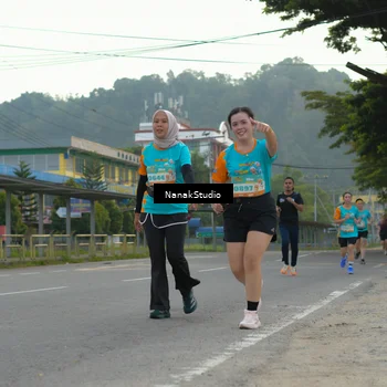 Runner Photo 8303019