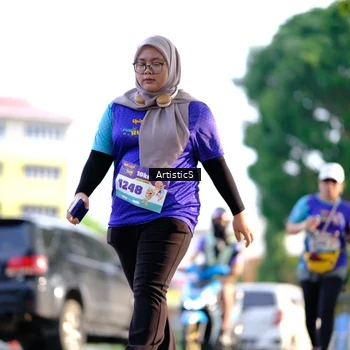 Runner Photo 8303020