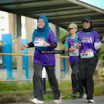 Runner Photo 8303053
