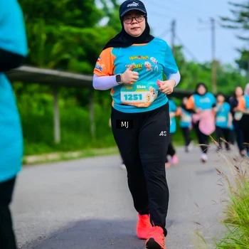 Runner Photo 8303056