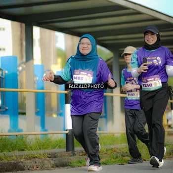 Runner Photo 8303065