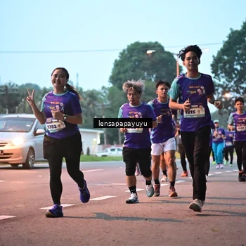 Runner Photo 8303082