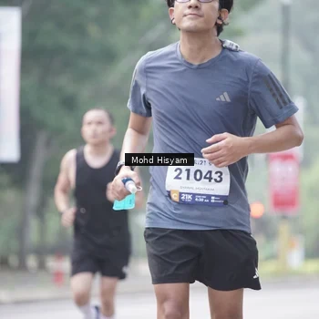 Runner Photo 8303100