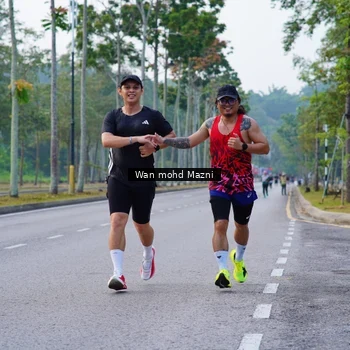Runner Photo 8303138