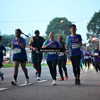 Runner Photo 8303143