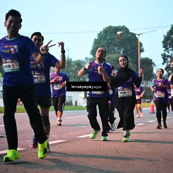 Runner Photo 8303205