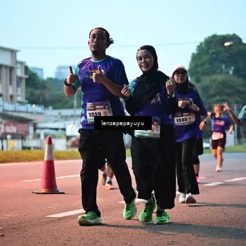 Runner Photo 8303269