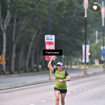 Runner Photo 8303275