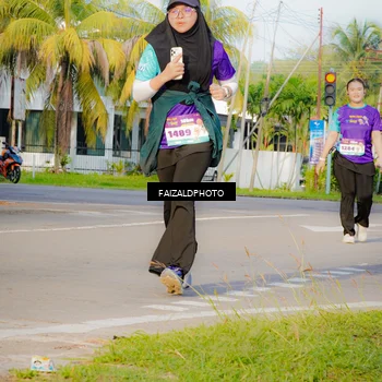 Runner Photo 8303303