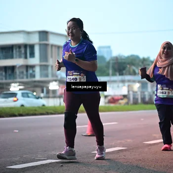 Runner Photo 8303363
