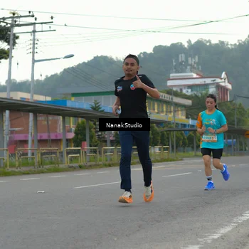 Runner Photo 8303432