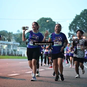 Runner Photo 8303487