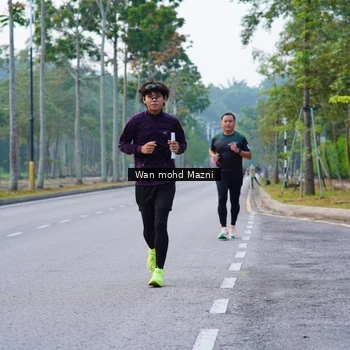 Runner Photo 8303538