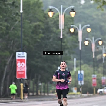 Runner Photo 8303560