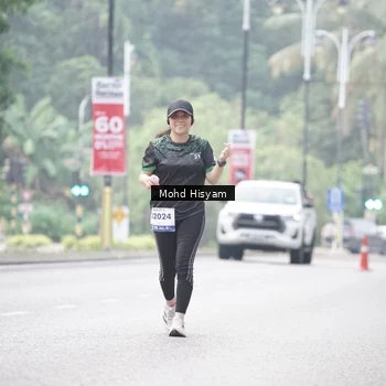 Runner Photo 8303572