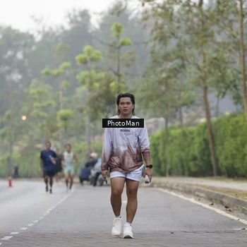 Runner Photo 8303666
