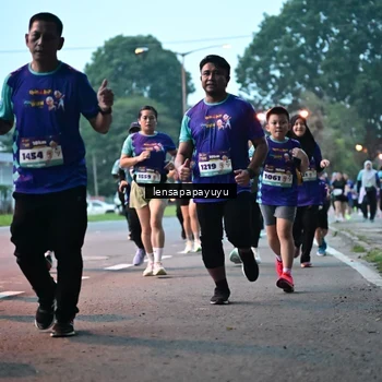 Runner Photo 8303735