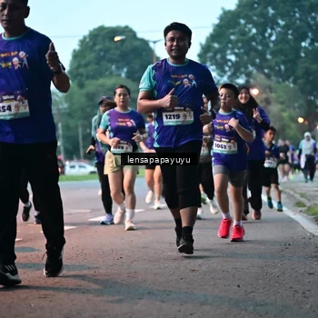 Runner Photo 8303739