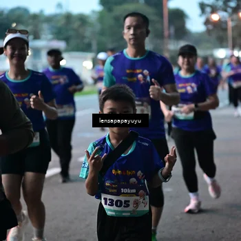 Runner Photo 8303798