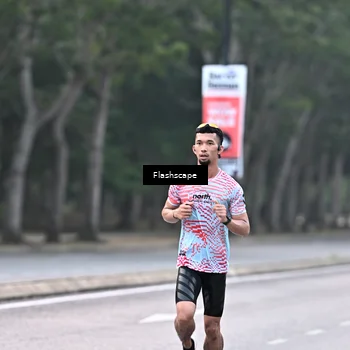 Runner Photo 8303800