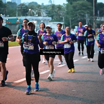 Runner Photo 8303806