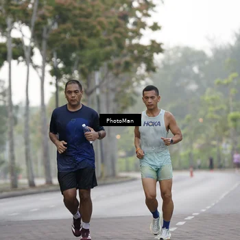 Runner Photo 8303809