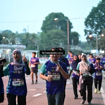 Runner Photo 8303845
