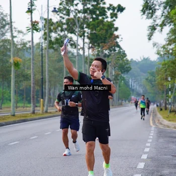 Runner Photo 8303861
