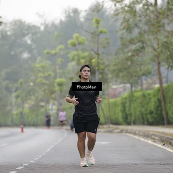 Runner Photo 8303878