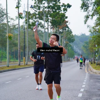 Runner Photo 8303880