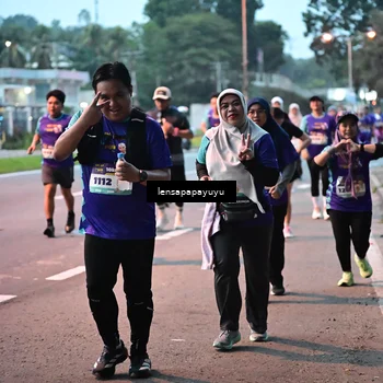 Runner Photo 8303885