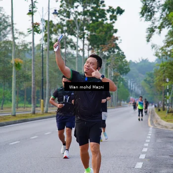 Runner Photo 8303893