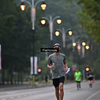 Runner Photo 8303913
