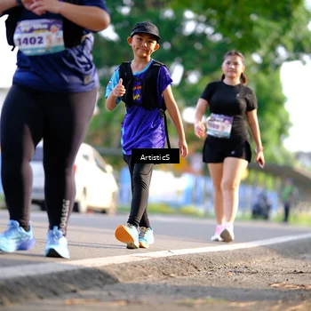 Runner Photo 8303942